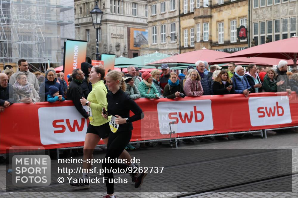 05.10.2025 - 20. swb-Marathon Bremen Yannick Fuchs http://msf.ph/oto/9262737 05.10.2025 11:22:49 Ziel 9445, 9857 meine-sportfotos.de