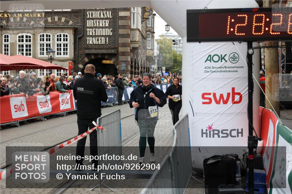 05.10.2025 - 20. swb-Marathon Bremen Yannick Fuchs http://msf.ph/oto/9262904 05.10.2025 11:24:24 Ziel 9733, 11190 meine-sportfotos.de