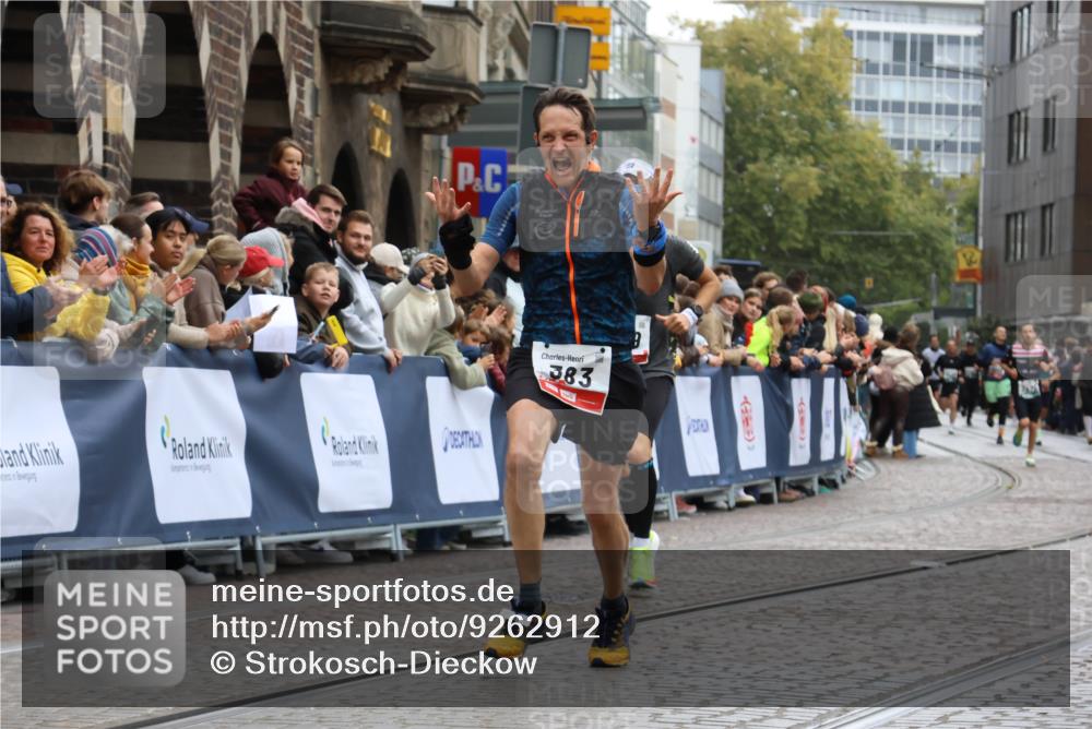 05.10.2025 - 20. swb-Marathon Bremen Strokosch-Dieckow http://msf.ph/oto/9262912 05.10.2025 12:58:15 Ziel 383, 1329, 1520, 3294 meine-sportfotos.de