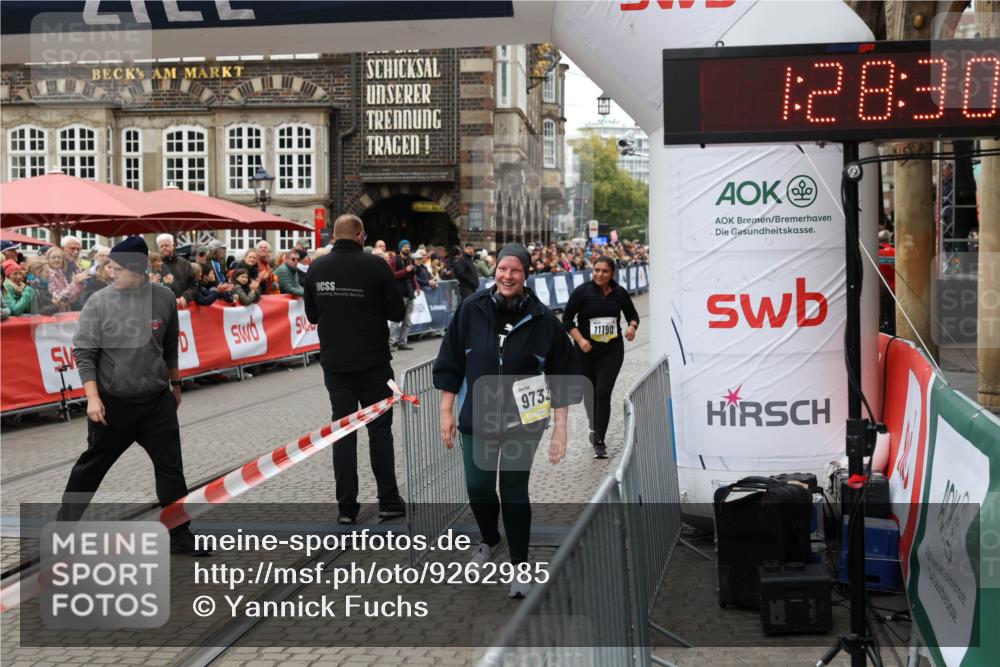 05.10.2025 - 20. swb-Marathon Bremen Yannick Fuchs http://msf.ph/oto/9262985 05.10.2025 11:24:26 Ziel 9733, 11190 meine-sportfotos.de