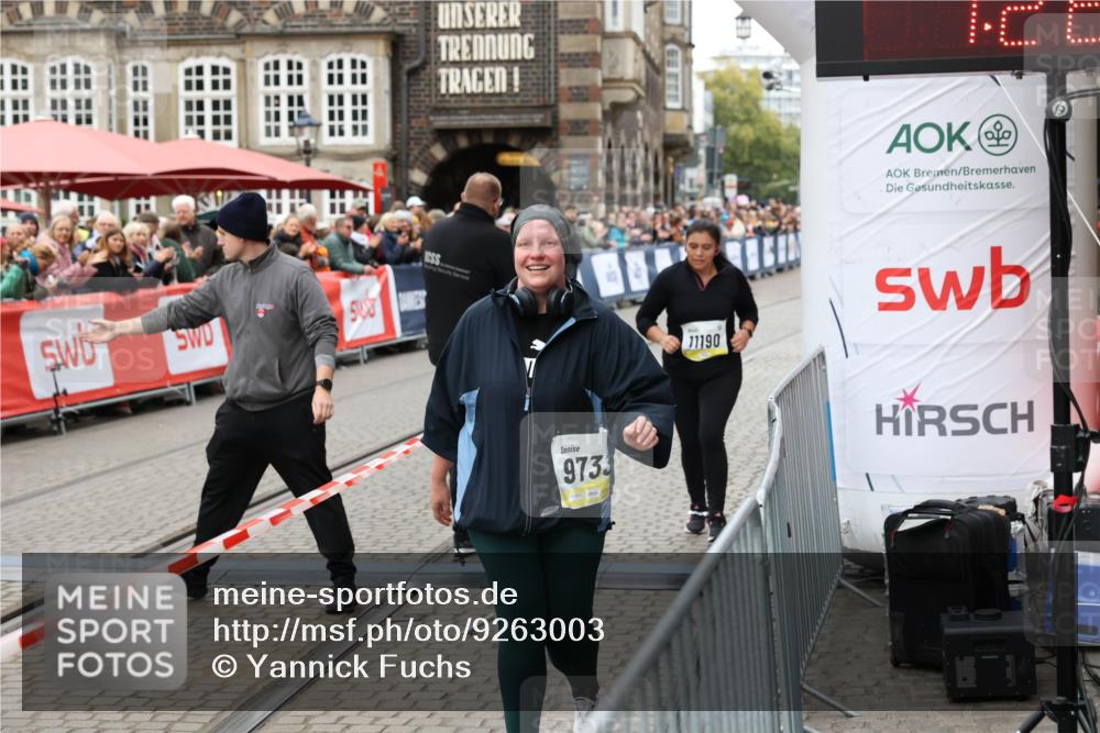 05.10.2025 - 20. swb-Marathon Bremen Yannick Fuchs http://msf.ph/oto/9263003 05.10.2025 11:24:27 Ziel 9733, 11190 meine-sportfotos.de