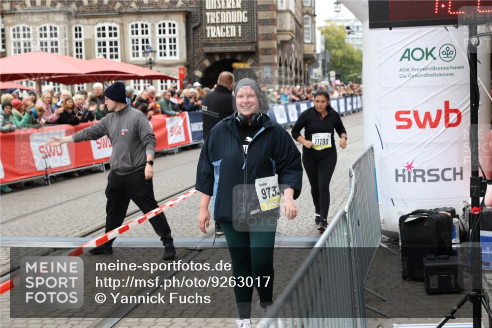 05.10.2025 - 20. swb-Marathon Bremen Yannick Fuchs http://msf.ph/oto/9263017 05.10.2025 11:24:27 Ziel 9733, 11190 meine-sportfotos.de