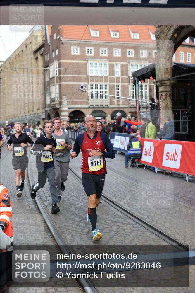 05.10.2025 - 20. swb-Marathon Bremen Yannick Fuchs http://msf.ph/oto/9263046 05.10.2025 10:49:56 Ziel 9218, 9369, 9452, 9696, 9761, 9889, 10346, 10726, 10781, 11091, 11692 meine-sportfotos.de