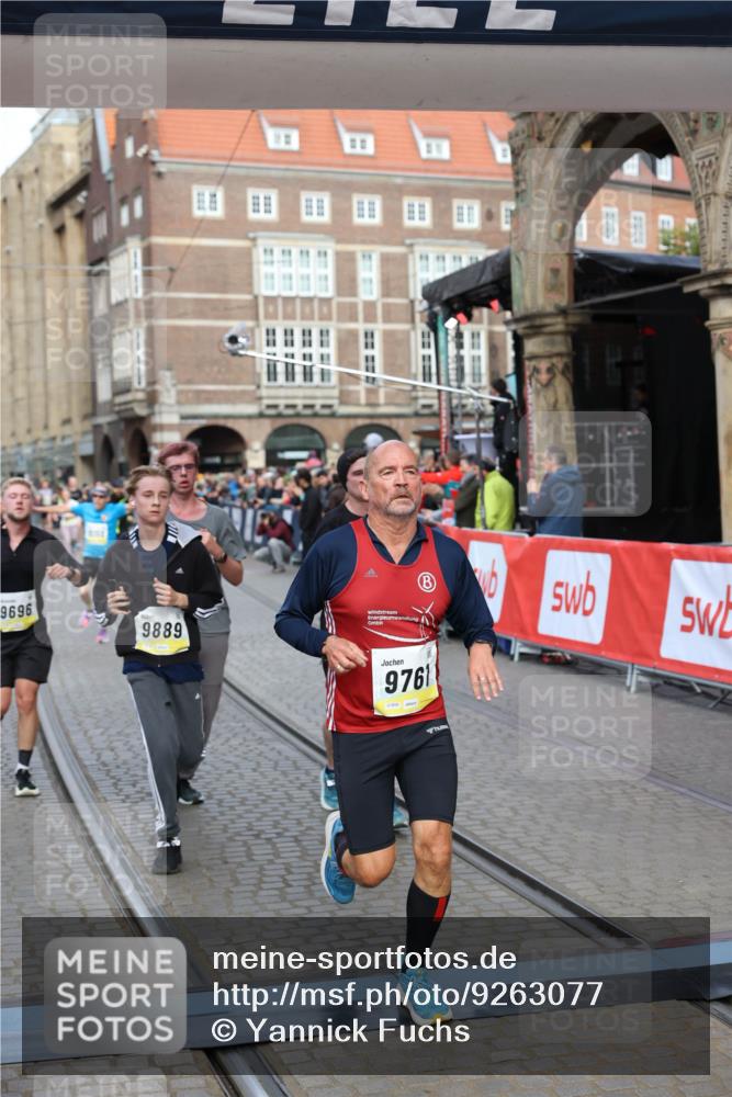 05.10.2025 - 20. swb-Marathon Bremen Yannick Fuchs http://msf.ph/oto/9263077 05.10.2025 10:49:57 Ziel 9218, 9369, 9452, 9696, 9761, 9889, 10159, 10346, 10781, 11091, 11749 meine-sportfotos.de