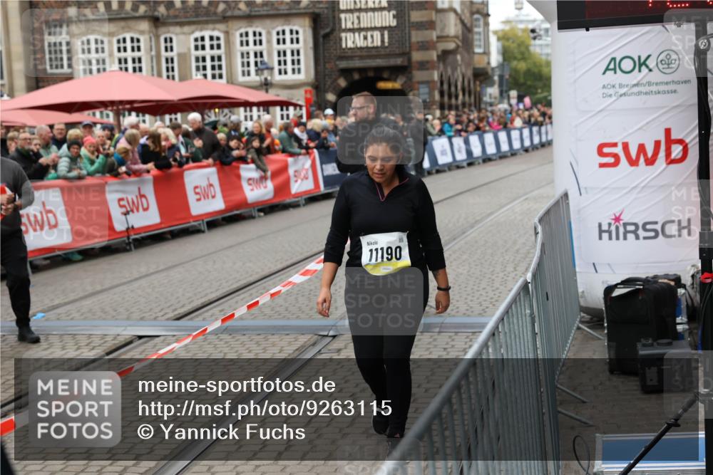 05.10.2025 - 20. swb-Marathon Bremen Yannick Fuchs http://msf.ph/oto/9263115 05.10.2025 11:24:30 Ziel 9733, 11190 meine-sportfotos.de