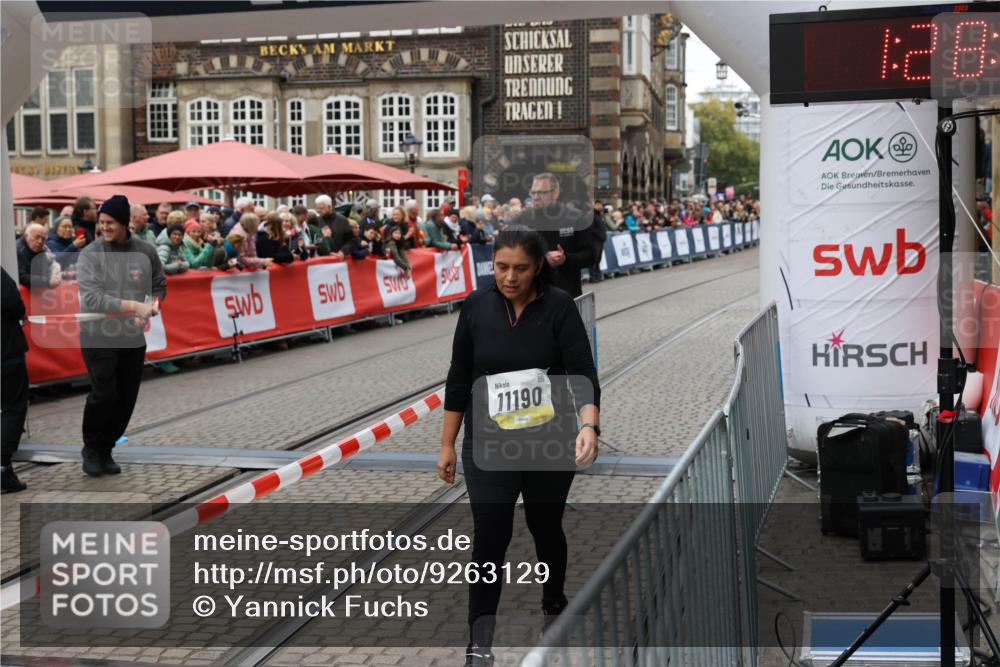 05.10.2025 - 20. swb-Marathon Bremen Yannick Fuchs http://msf.ph/oto/9263129 05.10.2025 11:24:30 Ziel 9733, 11190 meine-sportfotos.de