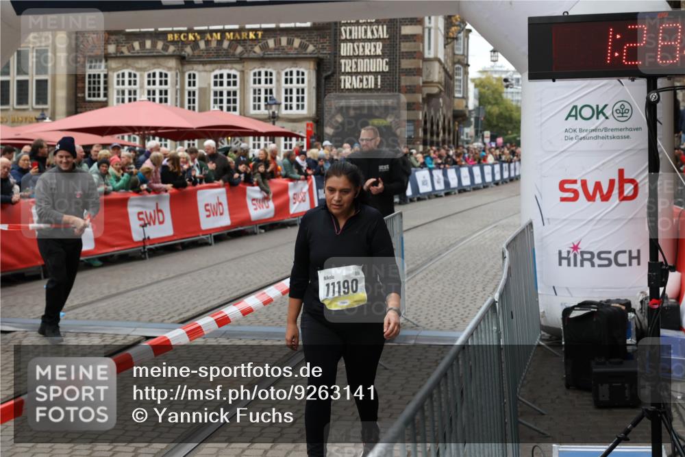 05.10.2025 - 20. swb-Marathon Bremen Yannick Fuchs http://msf.ph/oto/9263141 05.10.2025 11:24:30 Ziel 9733, 11190 meine-sportfotos.de
