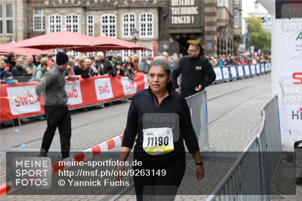 05.10.2025 - 20. swb-Marathon Bremen Yannick Fuchs http://msf.ph/oto/9263149 05.10.2025 11:24:31 Ziel 9733, 11190 meine-sportfotos.de