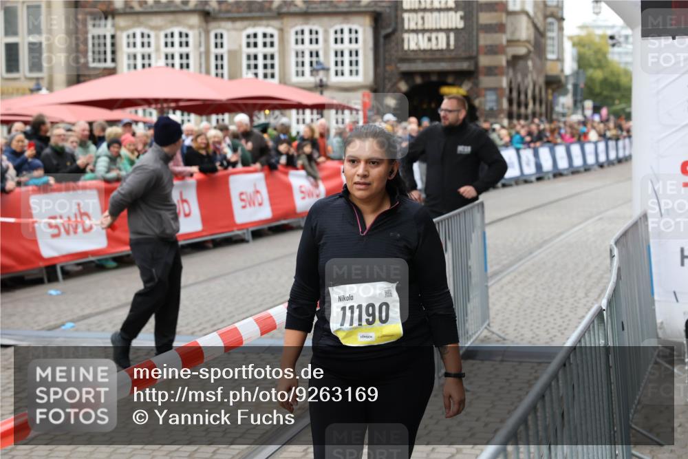 05.10.2025 - 20. swb-Marathon Bremen Yannick Fuchs http://msf.ph/oto/9263169 05.10.2025 11:24:31 Ziel 9733, 11190 meine-sportfotos.de