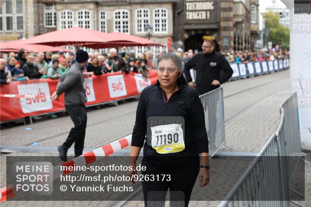 05.10.2025 - 20. swb-Marathon Bremen Yannick Fuchs http://msf.ph/oto/9263173 05.10.2025 11:24:31 Ziel 9733, 11190 meine-sportfotos.de