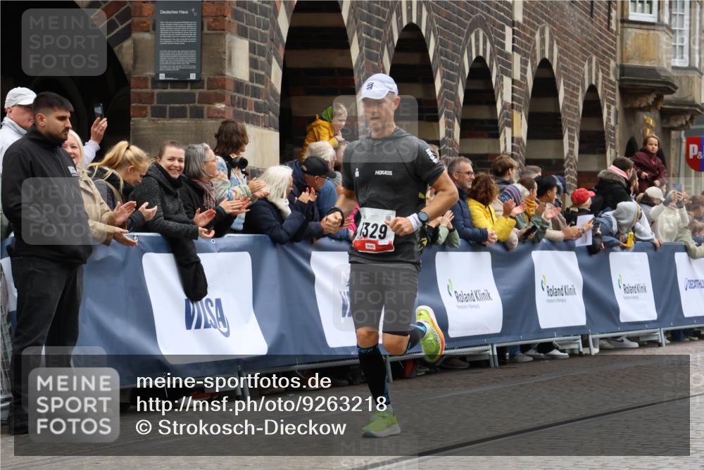 05.10.2025 - 20. swb-Marathon Bremen Strokosch-Dieckow http://msf.ph/oto/9263218 05.10.2025 12:58:18 Ziel 383, 1329, 5741, 7472 meine-sportfotos.de