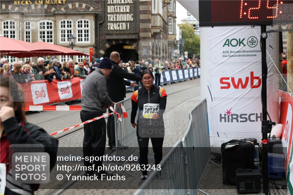 05.10.2025 - 20. swb-Marathon Bremen Yannick Fuchs http://msf.ph/oto/9263243 05.10.2025 11:25:11 Ziel 10096, 10133 meine-sportfotos.de