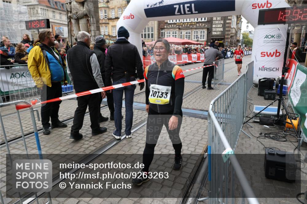 05.10.2025 - 20. swb-Marathon Bremen Yannick Fuchs http://msf.ph/oto/9263263 05.10.2025 11:25:15 Ziel 10133 meine-sportfotos.de