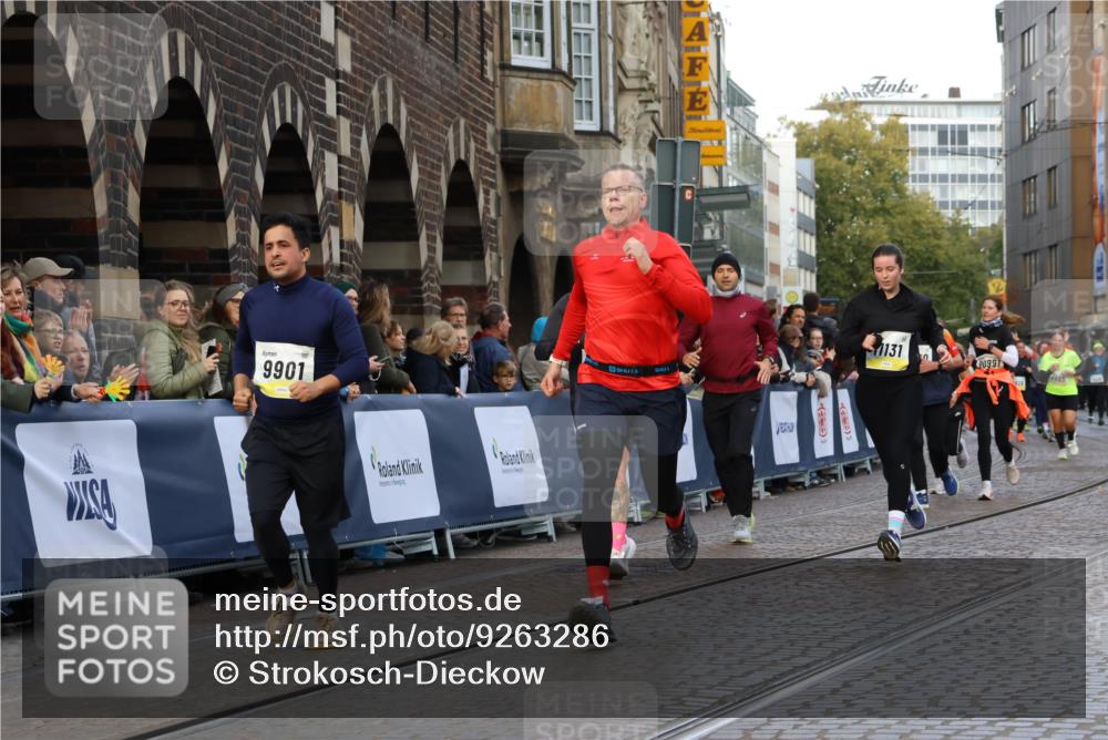 05.10.2025 - 20. swb-Marathon Bremen Strokosch-Dieckow http://msf.ph/oto/9263286 05.10.2025 11:07:01 Ziel 9491, 9890, 9901, 10193, 10396, 10788, 10991, 11131, 11622, 11709 meine-sportfotos.de