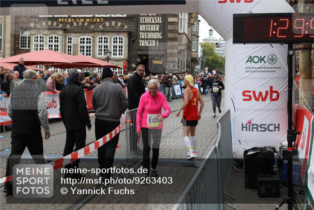 05.10.2025 - 20. swb-Marathon Bremen Yannick Fuchs http://msf.ph/oto/9263403 05.10.2025 11:25:51 Ziel 9338 meine-sportfotos.de