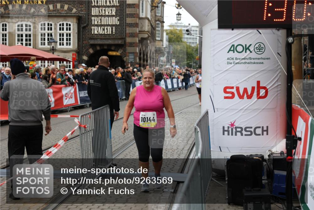 05.10.2025 - 20. swb-Marathon Bremen Yannick Fuchs http://msf.ph/oto/9263569 05.10.2025 11:26:12 Ziel 10144 meine-sportfotos.de
