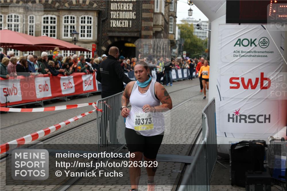 05.10.2025 - 20. swb-Marathon Bremen Yannick Fuchs http://msf.ph/oto/9263629 05.10.2025 11:26:22 Ziel 10373 meine-sportfotos.de