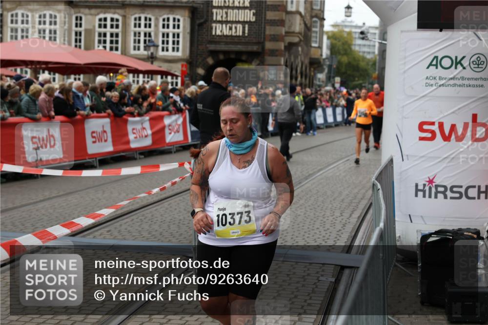 05.10.2025 - 20. swb-Marathon Bremen Yannick Fuchs http://msf.ph/oto/9263640 05.10.2025 11:26:22 Ziel 10373 meine-sportfotos.de