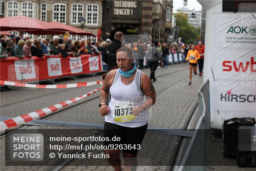 05.10.2025 - 20. swb-Marathon Bremen Yannick Fuchs http://msf.ph/oto/9263643 05.10.2025 11:26:22 Ziel 10373 meine-sportfotos.de