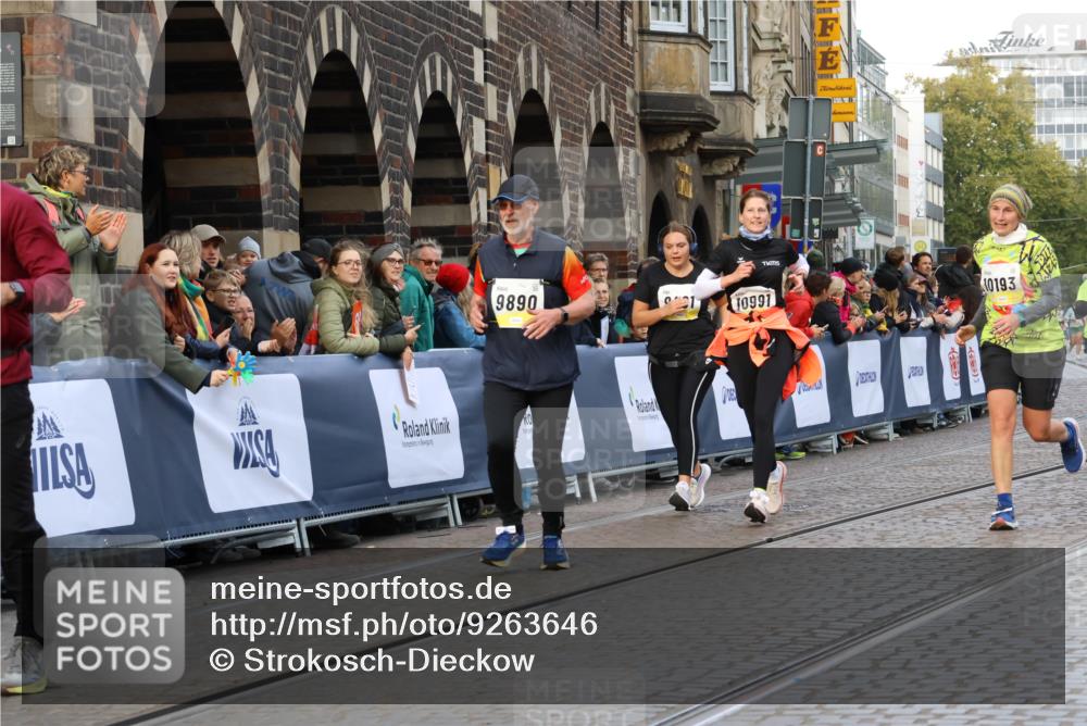 05.10.2025 - 20. swb-Marathon Bremen Strokosch-Dieckow http://msf.ph/oto/9263646 05.10.2025 11:07:05 Ziel 9265, 9491, 9877, 9890, 9901, 10193, 10371, 10788, 10991, 11131, 11709 meine-sportfotos.de