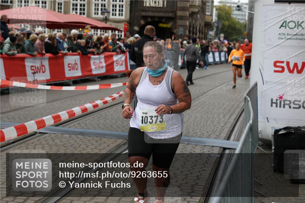 05.10.2025 - 20. swb-Marathon Bremen Yannick Fuchs http://msf.ph/oto/9263655 05.10.2025 11:26:22 Ziel 10373 meine-sportfotos.de