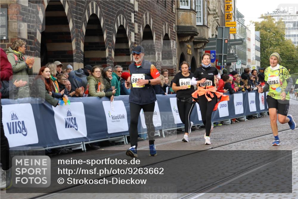 05.10.2025 - 20. swb-Marathon Bremen Strokosch-Dieckow http://msf.ph/oto/9263662 05.10.2025 11:07:05 Ziel 9265, 9491, 9877, 9890, 9901, 10193, 10371, 10788, 10991, 11131, 11709 meine-sportfotos.de