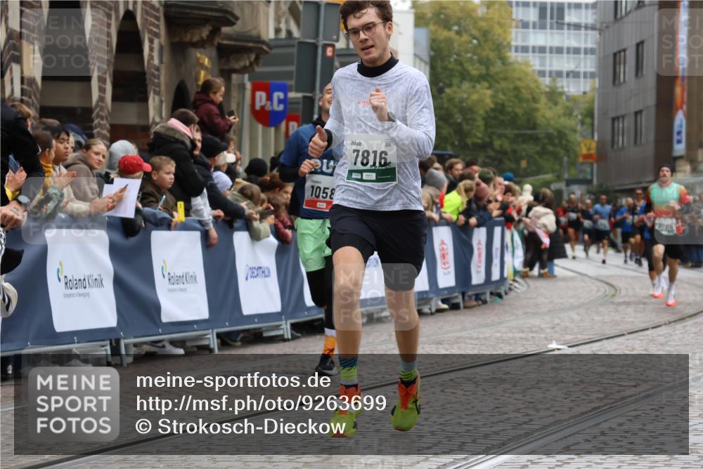 05.10.2025 - 20. swb-Marathon Bremen Strokosch-Dieckow http://msf.ph/oto/9263699 05.10.2025 12:58:32 Ziel 1058, 1258, 1392, 3705, 7405, 7816 meine-sportfotos.de