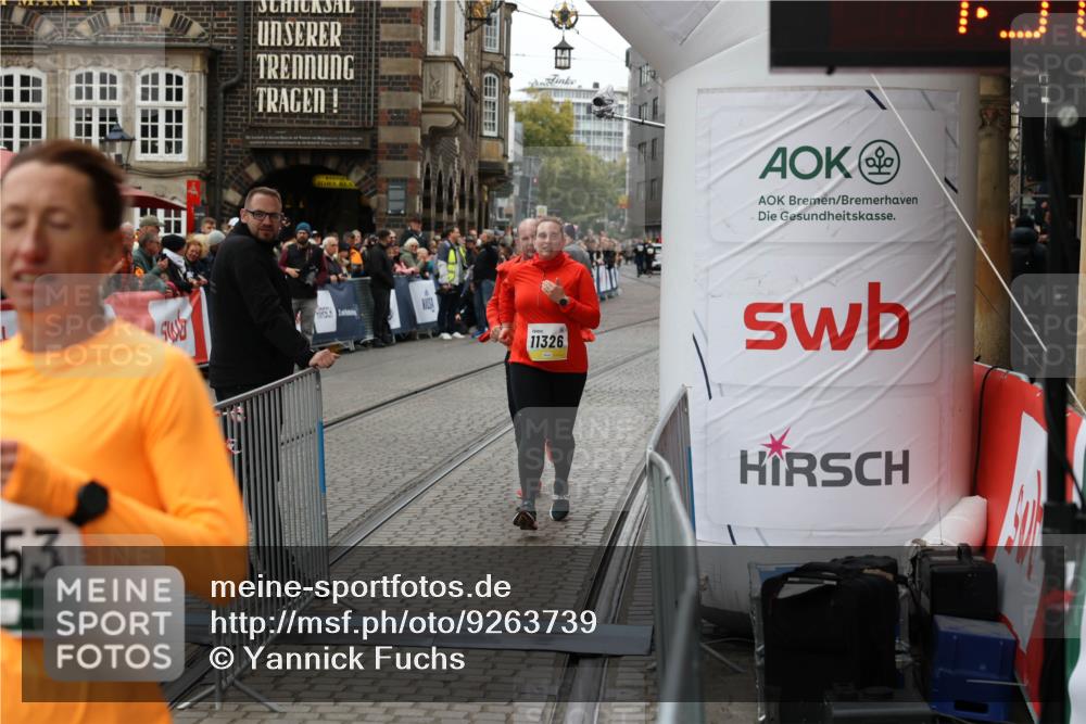 05.10.2025 - 20. swb-Marathon Bremen Yannick Fuchs http://msf.ph/oto/9263739 05.10.2025 11:26:27 Ziel 9352, 10373, 11326 meine-sportfotos.de