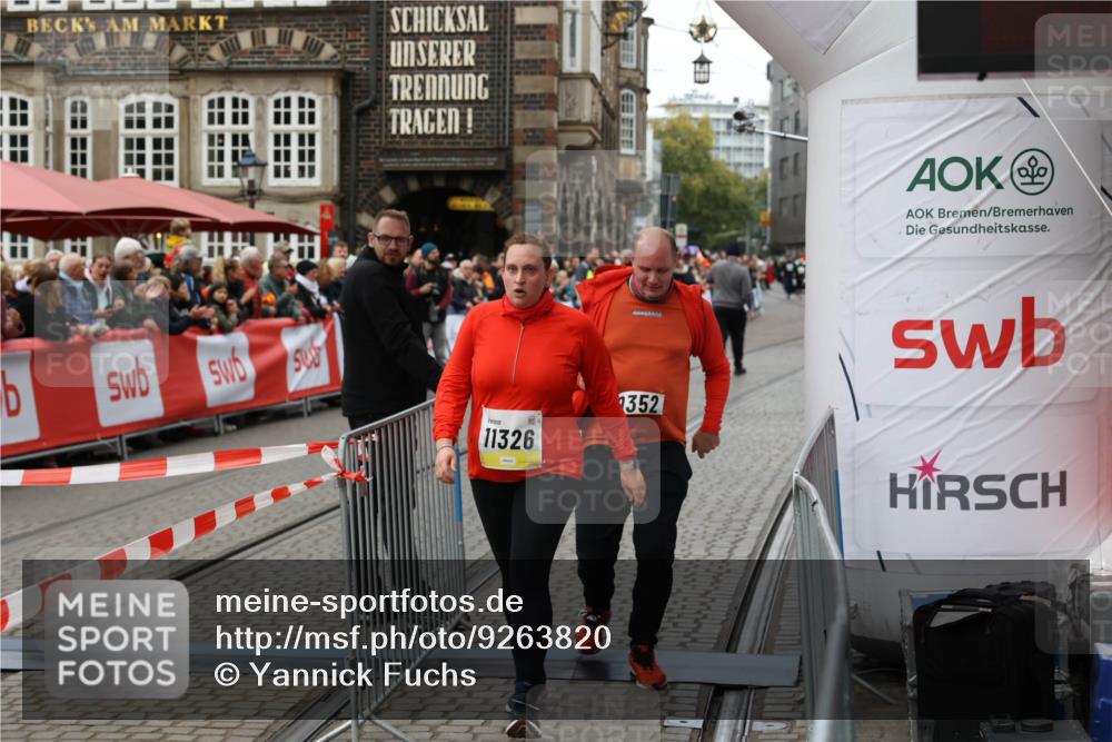05.10.2025 - 20. swb-Marathon Bremen Yannick Fuchs http://msf.ph/oto/9263820 05.10.2025 11:26:30 Ziel 9352, 11326 meine-sportfotos.de