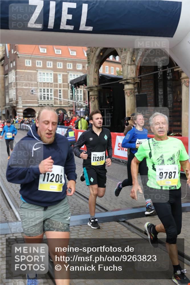 05.10.2025 - 20. swb-Marathon Bremen Yannick Fuchs http://msf.ph/oto/9263823 05.10.2025 10:50:14 Ziel 9485, 9645, 9676, 9787, 9803, 10246, 10868, 11104, 11208, 11288, 11295, 11621 meine-sportfotos.de