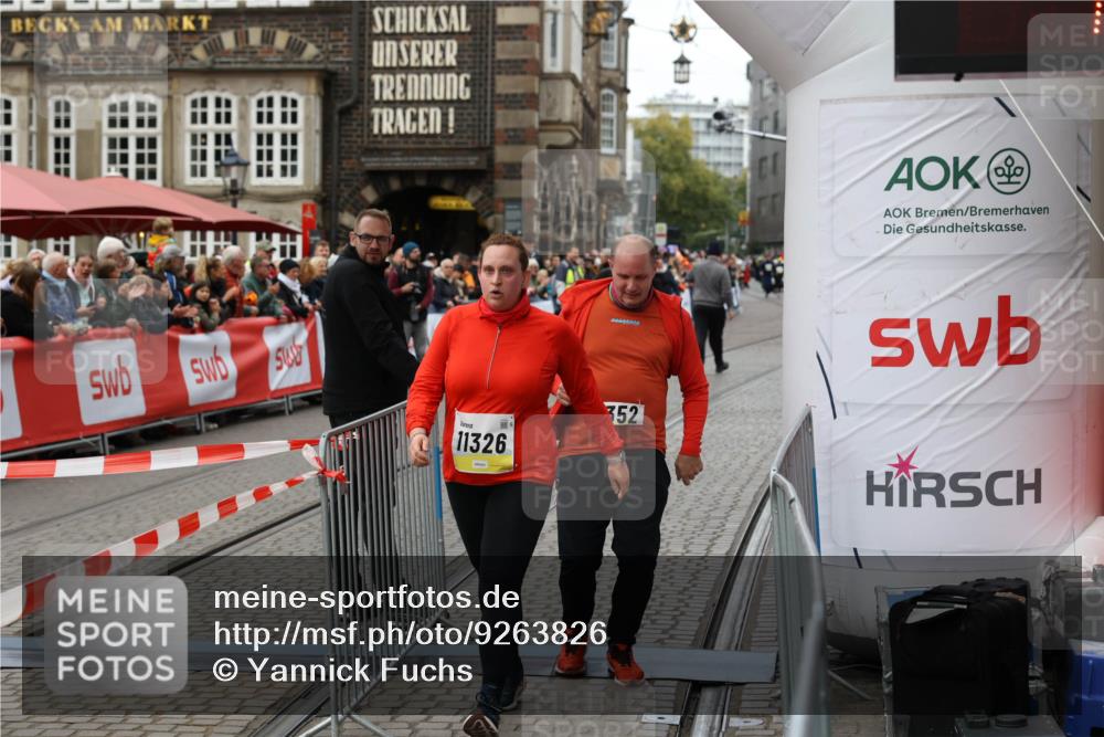 05.10.2025 - 20. swb-Marathon Bremen Yannick Fuchs http://msf.ph/oto/9263826 05.10.2025 11:26:30 Ziel 9352, 11326 meine-sportfotos.de