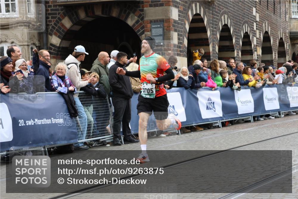 05.10.2025 - 20. swb-Marathon Bremen Strokosch-Dieckow http://msf.ph/oto/9263875 05.10.2025 12:58:38 Ziel 1058, 1258, 3705, 4867, 5815, 8520 meine-sportfotos.de