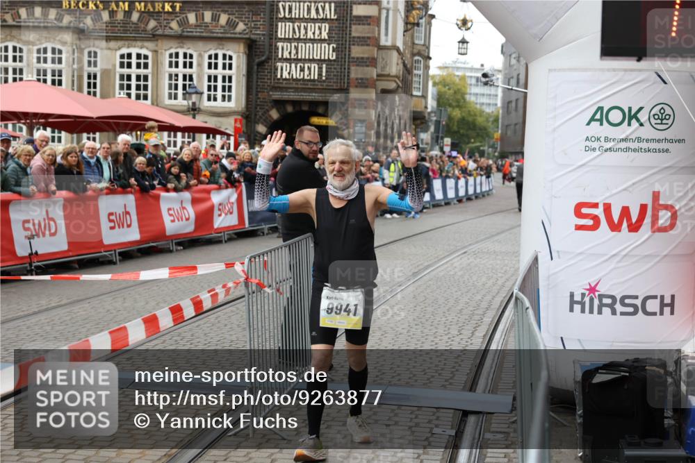 05.10.2025 - 20. swb-Marathon Bremen Yannick Fuchs http://msf.ph/oto/9263877 05.10.2025 11:26:39 Ziel 9941 meine-sportfotos.de
