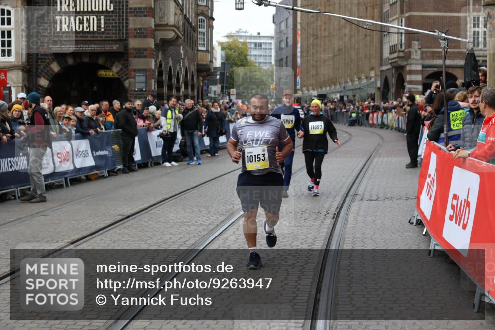 05.10.2025 - 20. swb-Marathon Bremen Yannick Fuchs http://msf.ph/oto/9263947 05.10.2025 11:26:56 Ziel  meine-sportfotos.de