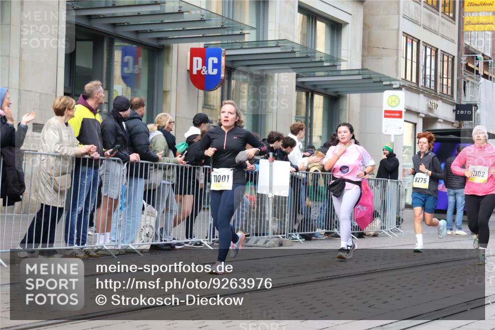 05.10.2025 - 20. swb-Marathon Bremen Strokosch-Dieckow http://msf.ph/oto/9263976 05.10.2025 11:03:50 Ziel 7123, 7789, 9275, 9398, 9448, 9537, 9684, 10098, 10205, 10551, 10678, 10853, 11001, 11077, 11102, 11183, 11200, 11609, 11611, 11685, 7123, 7789, 9275, 9398, 9448, 9537, 9684, 10098, 10205, 10551, 10678, 10853, 11001, 11077, 11102, 11183, 11200, 11609, 11611, 11685 meine-sportfotos.de