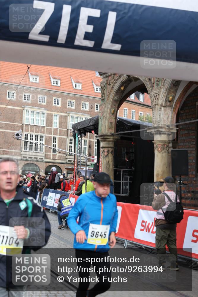 05.10.2025 - 20. swb-Marathon Bremen Yannick Fuchs http://msf.ph/oto/9263994 05.10.2025 10:50:17 Ziel 9485, 9579, 9645, 9689, 9787, 10246, 10356, 11104, 11208, 11288, 11295, 11621 meine-sportfotos.de