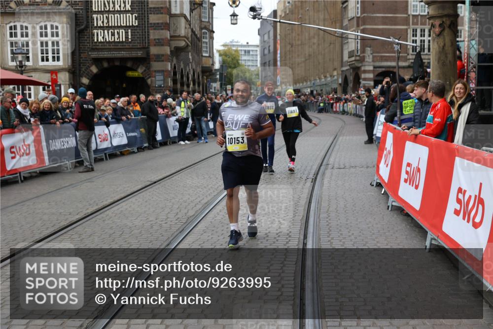 05.10.2025 - 20. swb-Marathon Bremen Yannick Fuchs http://msf.ph/oto/9263995 05.10.2025 11:26:57 Ziel 10153 meine-sportfotos.de