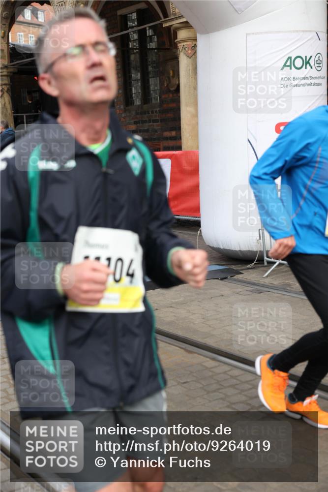 05.10.2025 - 20. swb-Marathon Bremen Yannick Fuchs http://msf.ph/oto/9264019 05.10.2025 10:50:18 Ziel 9485, 9579, 9645, 9689, 9787, 10246, 10356, 10400, 11104, 11208, 11288, 11295, 11621 meine-sportfotos.de