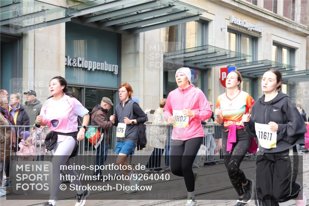05.10.2025 - 20. swb-Marathon Bremen Strokosch-Dieckow http://msf.ph/oto/9264040 05.10.2025 11:03:53 Ziel 7123, 7789, 9275, 9398, 9448, 9537, 9684, 10098, 10205, 10551, 10678, 10853, 11001, 11077, 11102, 11200, 11611, 11685, 7123, 7789, 9275, 9398, 9448, 9537, 9684, 10098, 10205, 10551, 10678, 10853, 11001, 11077, 11102, 11200, 11611, 11685 meine-sportfotos.de