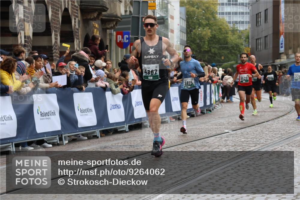 05.10.2025 - 20. swb-Marathon Bremen Strokosch-Dieckow http://msf.ph/oto/9264062 05.10.2025 12:58:44 Ziel 4867, 5815, 7668, 7764, 8275, 8520, 8593 meine-sportfotos.de