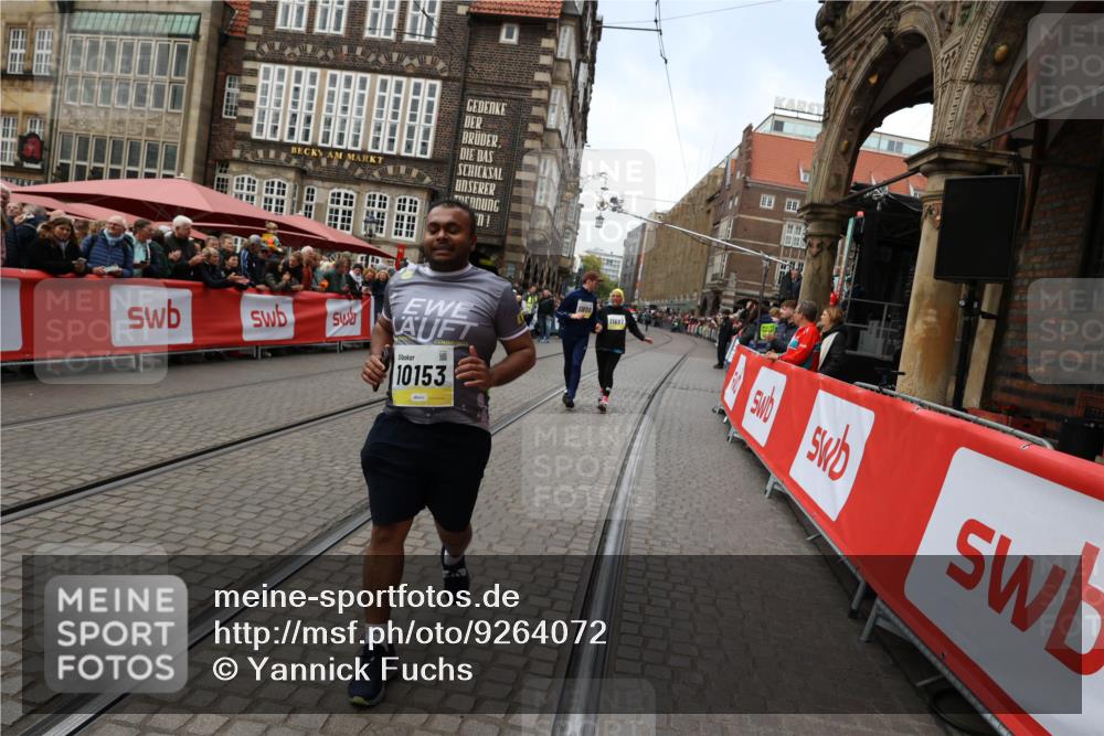 05.10.2025 - 20. swb-Marathon Bremen Yannick Fuchs http://msf.ph/oto/9264072 05.10.2025 11:26:58 Ziel 10153 meine-sportfotos.de