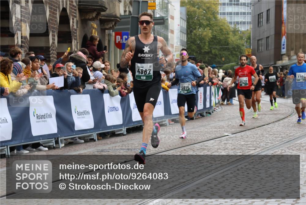 05.10.2025 - 20. swb-Marathon Bremen Strokosch-Dieckow http://msf.ph/oto/9264083 05.10.2025 12:58:44 Ziel 4867, 5815, 7668, 7764, 8275, 8520, 8593 meine-sportfotos.de