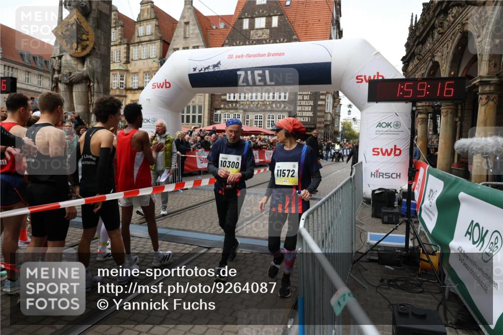 05.10.2025 - 20. swb-Marathon Bremen Yannick Fuchs http://msf.ph/oto/9264087 05.10.2025 11:30:05 Ziel 10300, 11572 meine-sportfotos.de