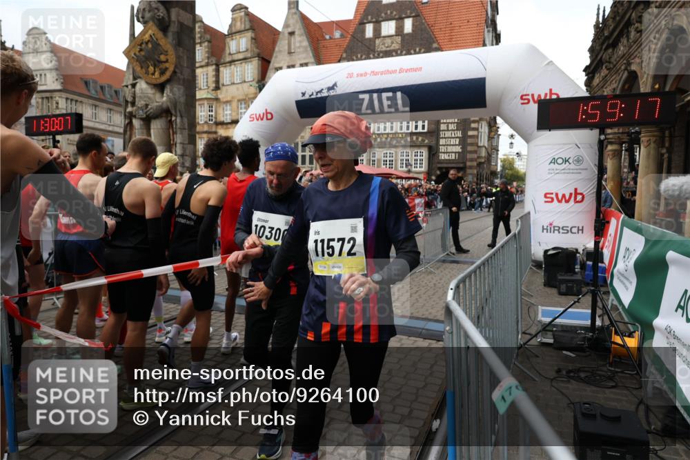 05.10.2025 - 20. swb-Marathon Bremen Yannick Fuchs http://msf.ph/oto/9264100 05.10.2025 11:30:06 Ziel 10300, 11572 meine-sportfotos.de