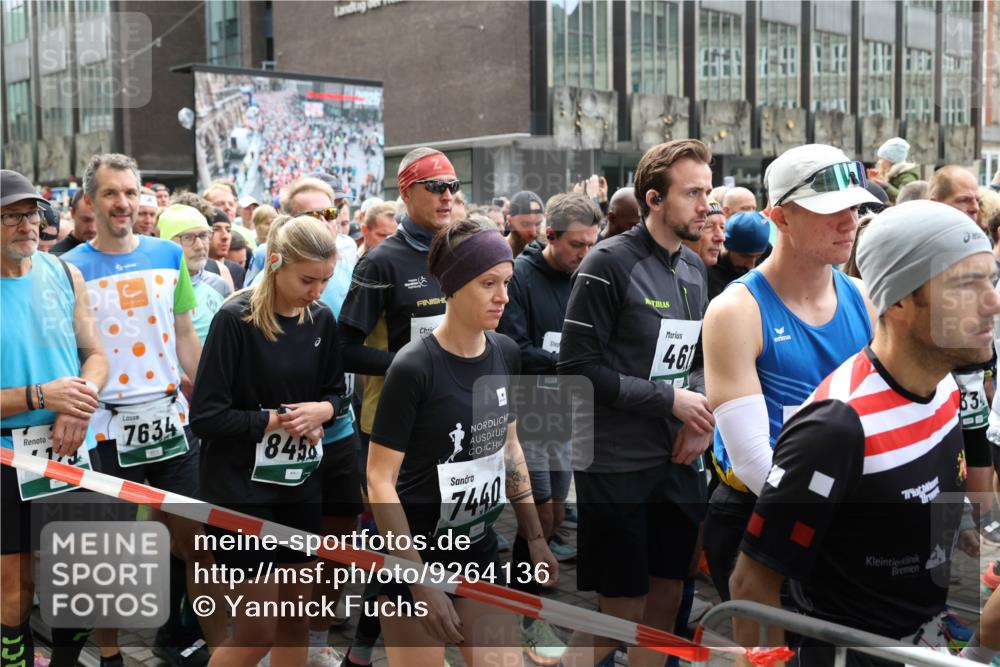 05.10.2025 - 20. swb-Marathon Bremen Yannick Fuchs http://msf.ph/oto/9264136 05.10.2025 11:30:48 Ziel 9629 meine-sportfotos.de