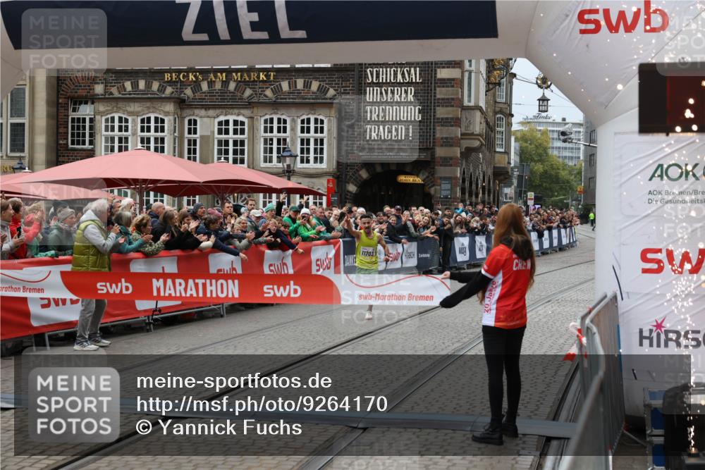 05.10.2025 - 20. swb-Marathon Bremen Yannick Fuchs http://msf.ph/oto/9264170 05.10.2025 12:04:41 Ziel 11703 meine-sportfotos.de