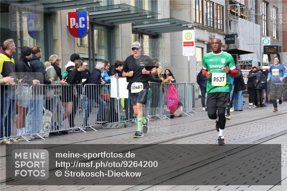05.10.2025 - 20. swb-Marathon Bremen Strokosch-Dieckow http://msf.ph/oto/9264200 05.10.2025 11:04:03 Ziel 8111, 9394, 9448, 9537, 9610, 9684, 10098, 10278, 10439, 10483, 10531, 10674, 10678, 10853, 10869, 10956, 11001, 11044, 11077, 11102, 11200, 11542, 11685, 11704, 8111, 9394, 9448, 9537, 9610, 9684, 10098, 10278, 10439, 10483, 10531, 10674, 10678, 10853, 10869, 10956, 11001, 11044, 11077, 11102, 11200, 11542, 11685 meine-sportfotos.de