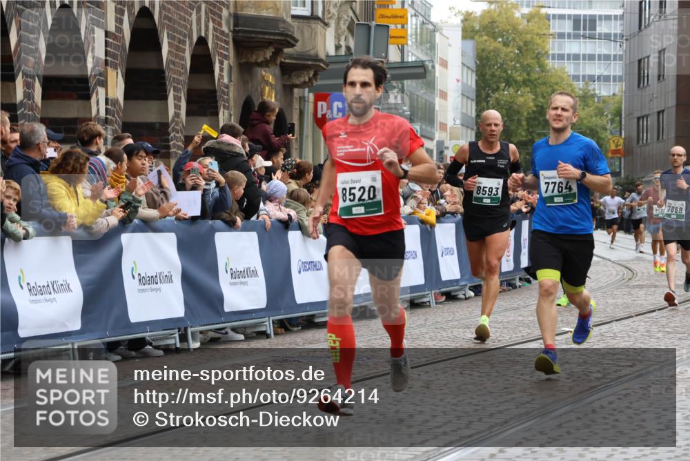 05.10.2025 - 20. swb-Marathon Bremen Strokosch-Dieckow http://msf.ph/oto/9264214 05.10.2025 12:58:47 Ziel 3580, 5815, 7668, 7764, 8275, 8520, 8593 meine-sportfotos.de