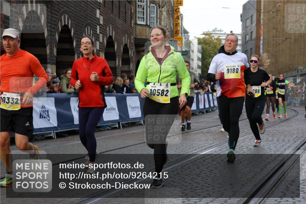 05.10.2025 - 20. swb-Marathon Bremen Strokosch-Dieckow http://msf.ph/oto/9264215 05.10.2025 11:07:22 Ziel 7779, 9180, 9334, 9483, 9628, 9757, 10037, 10160, 10223, 10286, 10330, 10332, 10582, 10632, 10737, 10824, 10836, 10854, 11122, 11258, 11262, 11329, 11384, 11529 meine-sportfotos.de