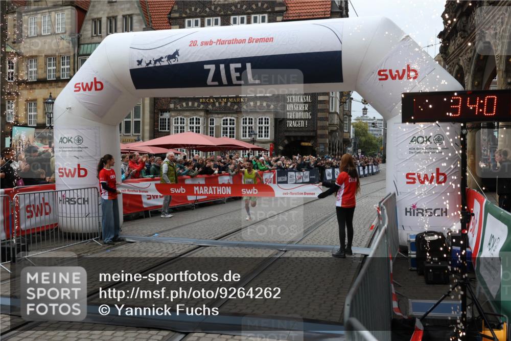 05.10.2025 - 20. swb-Marathon Bremen Yannick Fuchs http://msf.ph/oto/9264262 05.10.2025 12:04:42 Ziel 11703 meine-sportfotos.de